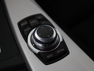 BMW 3 Serie BMW 3-serie 320d | Stoelverwarming | Trekhaak | Full LED |  Navigatie | Sportstoelen | Climate control | Bluetooth | Parkeerhulp | Cruise control - afbeelding nr 18