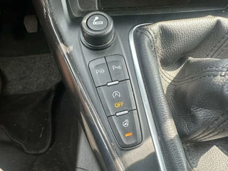 Ford Focus Ford Focus Wagon 1.5 Titanium Navi LED Cruise Climate Stuur/Stoelverwarming Sensoren - afbeelding nr 14