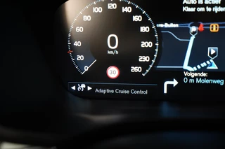 Volvo XC60 Volvo XC60 2.0 T8 AWD R-Design Lucht|Pano|Memory|Leder|Dodehoeksdetectie|Camera - afbeelding nr 31