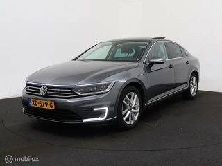 Volkswagen Passat Volkswagen Passat 1.4 TSI GTE Highline Pano LED Virtual Leer Standkachel - afbeelding nr 10