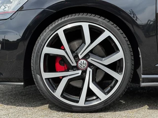 Volkswagen Golf Volkswagen Golf 2.0 TSI GTI|300PK|Pano|Adaptive cruise|Leder - afbeelding nr 29