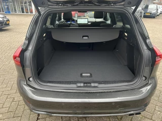 Ford Focus Ford Focus Wagon 1.0 EcoBoost Hybrid ST Line X 125pk | 18 Inch Lichtmetaal | Elektrische Achterklep | Panoramadak | Driver Assistance Pack | Winterpack | Matrix Led koplampen - afbeelding nr 17