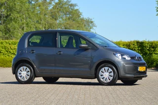 Volkswagen up! Volkswagen Up! 1.0 65 pk Executive pdc/cruise control/camera 5836 km! - afbeelding nr 29