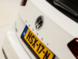 Volkswagen Passat Volkswagen Passat Variant 1.4 TSI PHEV GTE Business 218Pk Automaat (DRAADLOOS APPLE CARPLAY, GROOT NAVI, CLIMATE, LEDER/ALCANTARA, TREKHAAK, STOELVERWARMING, CAMERA, ADAPTIVE CRUISE, KEYLESS, NIEUWSTAAT) - afbeelding nr 39
