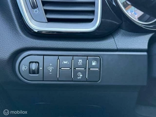 Kia XCeed XCeed 1.6  PHEV DynamicPlusLine 55 km Volledig electrisch rijden hierna Hybride , Navigatie , Camera , Parkeerhulp , Stoel en stuur verwarming  , Keyless entry , 18 inch Velgen , - afbeelding nr 36