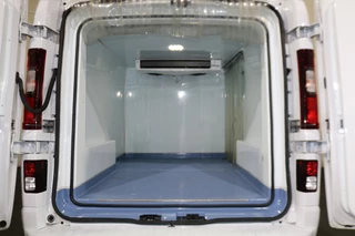Renault Trafic Renault Trafic 2.0 dCi 120pk L1 H1 Koelwagen Dag en Nacht Airco Navigatie Trekhaak - afbeelding nr 3