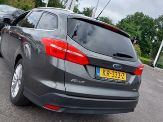 Ford Focus Ford Focus Wagon 1.0 EcoBoost 125pk Titanium | Origineel NL | Navi | Apple Carplay+Android Auto | Bi-Xenon | SONY Sound | Clima | Cruise | Keyless Entry | Pdc V+A+Assist+Camera | Privacy Glass | 17''lm - afbeelding nr 38