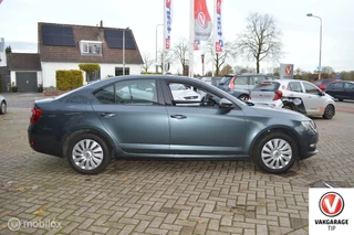 Škoda Octavia Skoda Octavia 1.0 TSI DSG PDC/CARPLAY/AC - afbeelding nr 4