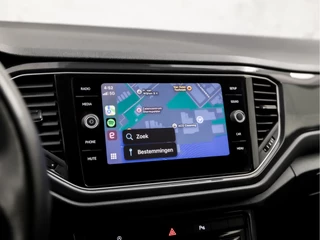 Volkswagen T-Roc 150Pk (VIRTUAL COCKPIT, APPLE CARPLAY, CLIMATE, ADAPTIVE CRUISE, SPORTSTOELEN, LED KOPLAMPEN, GETINT GLAS, LANE ASSIST, NIEUWSTAAT) - afbeelding nr 24