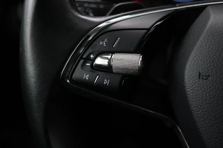 Škoda Octavia Skoda Octavia 1.4 TSI iV PHEV Business Edition | Camera |  Carplay | Navigatie | Full LED | Sfeerverlichting | Parkeerhulp | Climate control - afbeelding nr 15