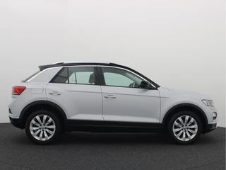 Volkswagen T-Roc AUTOMAAT / VIRTUAL / DAB+ / CARPLAY / NAVI / AIRCO / PDC / ACC / NL-AUTO - afbeelding nr 16