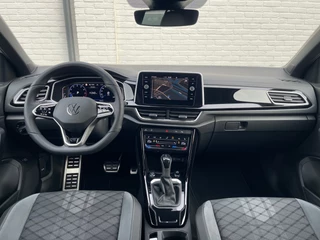 Volkswagen T-Roc Volkswagen T-Roc 1.5 TSI R-Line | CarPlay | Camera | ACC | IQ Light | Dodehoek | 18 inch - afbeelding nr 10