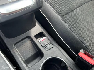Renault Captur Renault Captur 1.6 E-Tech Rive Grauche | Camera | Climate | Cruise - afbeelding nr 17