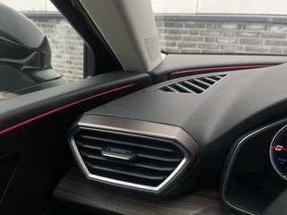 SEAT Leon | Elek. Trekhaak | Sfeerverl. | LED | Navigatie | Carplay | Keyless | ECC | Adap. Cruise - afbeelding nr 52