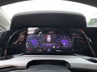 Volkswagen Golf Volkswagen Golf 1.5 TSI LIFE BUSINESS CAMERA/NAVI/CARPLAY/ACC - afbeelding nr 17