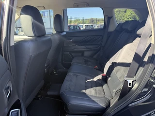 Mitsubishi Outlander Mitsubishi Outlander 2.0 PHEV Business Edition 2e Eigenaar,Navi,Camera,Trekhaak,Leder,Clima,Cruise,Apk tot 01-2026 - afbeelding nr 9