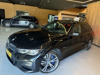 BMW 3 Serie BMW 3-serie 330e xDrive HUD Pano 360* Laser M-sport High - afbeelding nr 37