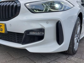 BMW 1 Serie BMW 1 Serie 116i Automaat Business Edition M-Sport | Navi | Apple Carplay+Android Auto | Clima | Cruise | Led Koplampen | Panorama Schuifdak | Pdc V+A+Camera | Licht+Regensensor | Privacy Glass | 17''lm - afbeelding nr 48