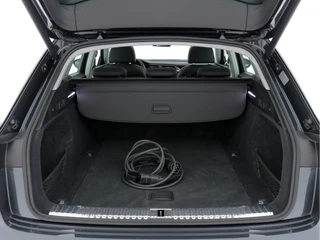 Audi e-tron Aut. *PANO | MILANO-LUXURY-LEATHER | FULL-LED | DIGI-COCKPIT | NAVI-FULLMAP | KEYLESS | BLIND-SPOT | MEMORY-PACK | ADAPT.CRUISE | SHIFT-PADDLES | TOWBAR | COMFORT-SEATS | 20