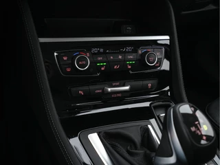 BMW 2 Serie (INCL-BTW) *DAKOTA-LEATHER | FULL-LED | HARMAN/KARDON-AUDIO  | HEATED-SPORT-SEATS | HEAD-UP | DAB+  | ECC | NAVI-FULLMAP | PDC | CRUISE | 17''ALU* - afbeelding nr 13