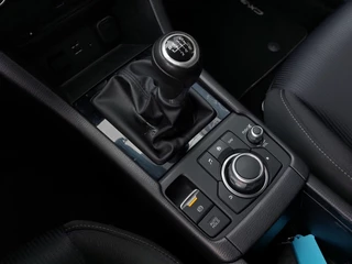 Mazda CX-3 2.0 SkyActiv-G 120pk Sportive | Origineel NL | Clima | Cruise | Pdc | Stoelverwarming | Licht+Regensensor | Privacy Glass | 18''lm | Trekhaak - afbeelding nr 19