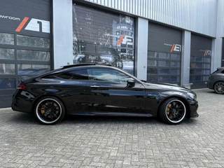Mercedes-Benz C-Klasse Mercedes C-klasse Coupé AMG 63 S Premium Plus Pack| Pano| KERAMISCHE REM - afbeelding nr 11