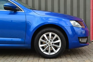 Škoda Octavia Škoda Octavia Combi 1.0 TSI DSG Greentech Pano/Camera/Leer/LED - afbeelding nr 24