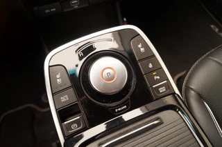 Kia e-Niro Kia e-Niro ExecutiveLine 64kWh -LEER-NAVI-ECC-CAM- - afbeelding nr 22