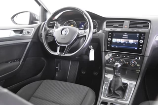 Volkswagen Golf Volkswagen Golf 1.0 TSI Trendline *Navigatie*Carplay*Cruisecontrol* - afbeelding nr 23
