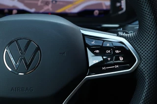Volkswagen T-Roc Volkswagen T-Roc 1.5 TSI / 3x R-Line / Black Style / 150PK / DSG / Navi / Camera / VC / Trekhaak / 18