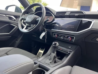 Audi Q3 Audi Q3 35 TFSI S edition Automaat Navi 20
