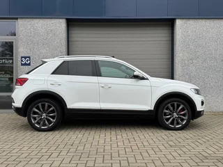 Volkswagen T-Roc Volkswagen T-Roc 1.5 TSI Sport Pano/Virtual/Adap.Cruise/Camera/Stuur+StoelVerw/CarPlay/Alarm - afbeelding nr 6