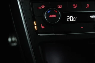 Volkswagen Polo Volkswagen Polo 2.0 TSI GTI (STOELVERWARMING, NAVIGATIE, AUTOMAAT, CRUISE ADAPTIEF, PARKEERSENSOREN, NL-AUTO) - afbeelding nr 21