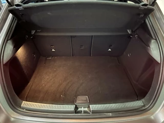 Mercedes-Benz A-Klasse Mercedes A-klasse 180 AMG Matgrijs Sfeerverlichting Carplay - afbeelding nr 66