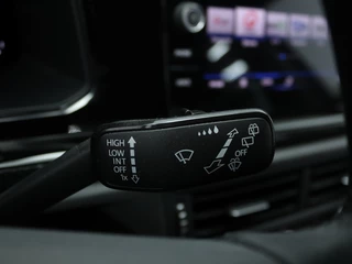 Volkswagen Taigo Volkswagen Taigo 1.0 TSI Life | Trekhaak | Adaptive cruise control | Navigatie - afbeelding nr 30