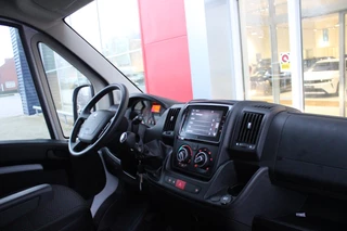 Peugeot Boxer Peugeot Boxer 2.2 BlueHDi 140PK L2H2 3.3t | APPLE CARPLAY/ANDROID AUTO | ACHTERUITRIJ CAMERA | 3-ZITS | CRUISE CONTROL | ELEKTRISCH INKLAPBARE BUITENSPIEGELS | DAB+ RADIO | NIEUWE BUS! | - afbeelding nr 7