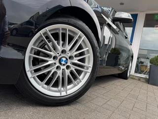 BMW 1 Serie BMW 1 Serie 118i Corporate Lease I Automaat I Navigatie I Dealer onderhouden - afbeelding nr 12