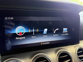 Mercedes-Benz E-Klasse Mercedes-Benz E-Klasse Estate 200 AMG Business Solution Sport Automaat | Lederen sportstoelen | Elektr. trekhaak | Sfeerverlichting | Adaptive | Camera - afbeelding nr 35