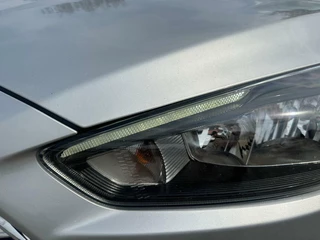 Ford Focus Ford Focus Wagon 1.5 Titanium Navi LED Cruise Climate Stuur/Stoelverwarming Sensoren - afbeelding nr 19