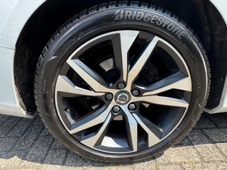 Volvo V60 Volvo V60 2.0 B3 Autom. Advantage + Camera + Nav + D -glas + 18 inch Lmv - 2021 - afbeelding nr 8