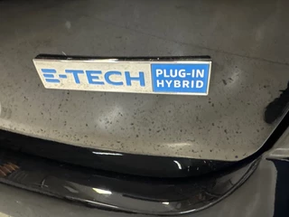 Renault Megane E-Tech Renault Megane E-Tech Estate 1.6 Plug-in 160 Intens Headup Navigatie LED CRUISE LEDER/STOF - afbeelding nr 17