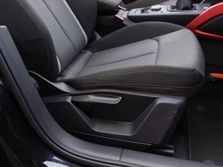 Audi Q2 30 TFSI 116pk Sport | Origineel NL + 1ste Eigenaar | Navi | Clima | Cruise | Panorama Schuifdak | Pdc | Licht+Regensensor | Sportstoelen | Privacy Glass | 17''lm - afbeelding nr 28
