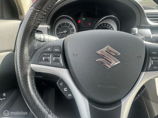 Suzuki Kizashi Suzuki Kizashi 2.4 Sport / Navigatie / Panoramadak / Luxe - afbeelding nr 29