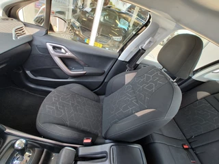 Peugeot 2008 met APK tot 11-6-25 - afbeelding nr 24