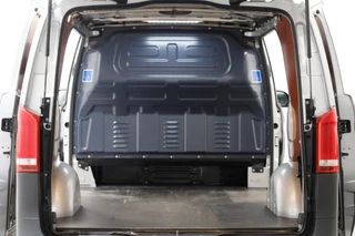 Mercedes-Benz Vito Mercedes-Benz Vito 114 CDI 136pk RWD Lang 9G Automaat LED/Achterklep/2x Schuifdeur 10-2020 - afbeelding nr 3
