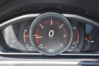 Volvo V40 Volvo V40 2.0 D2 NORDIC+ / P.CAM. / STOEL+VOORRUIT VERW. / STANDKACHEL - afbeelding nr 20