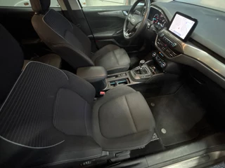 Ford Focus Ford Focus Wagon 1.0 EcoBoost Titanium Business Trekhaak, Keyless, Navi, - afbeelding nr 27