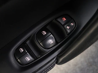 Nissan QASHQAI Nissan QASHQAI 1.3 DIG-T N-Connecta | Panoramadak |Stoelverwarming | Navigatie - afbeelding nr 20
