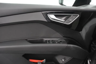 Audi Q4 e-tron Audi Q4 e-tron 40 Advanced Edition | Navigatie | Climate Control | DAB | Led | Electrisch bedienbare achterklep | 19