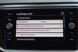 Volkswagen T-Roc Volkswagen T-Roc Cabrio 1.5 TSI 150PK | Camera | Navigatie | DAB | Stoelverwarming | PDC rondom | LM-Velgen - afbeelding nr 50